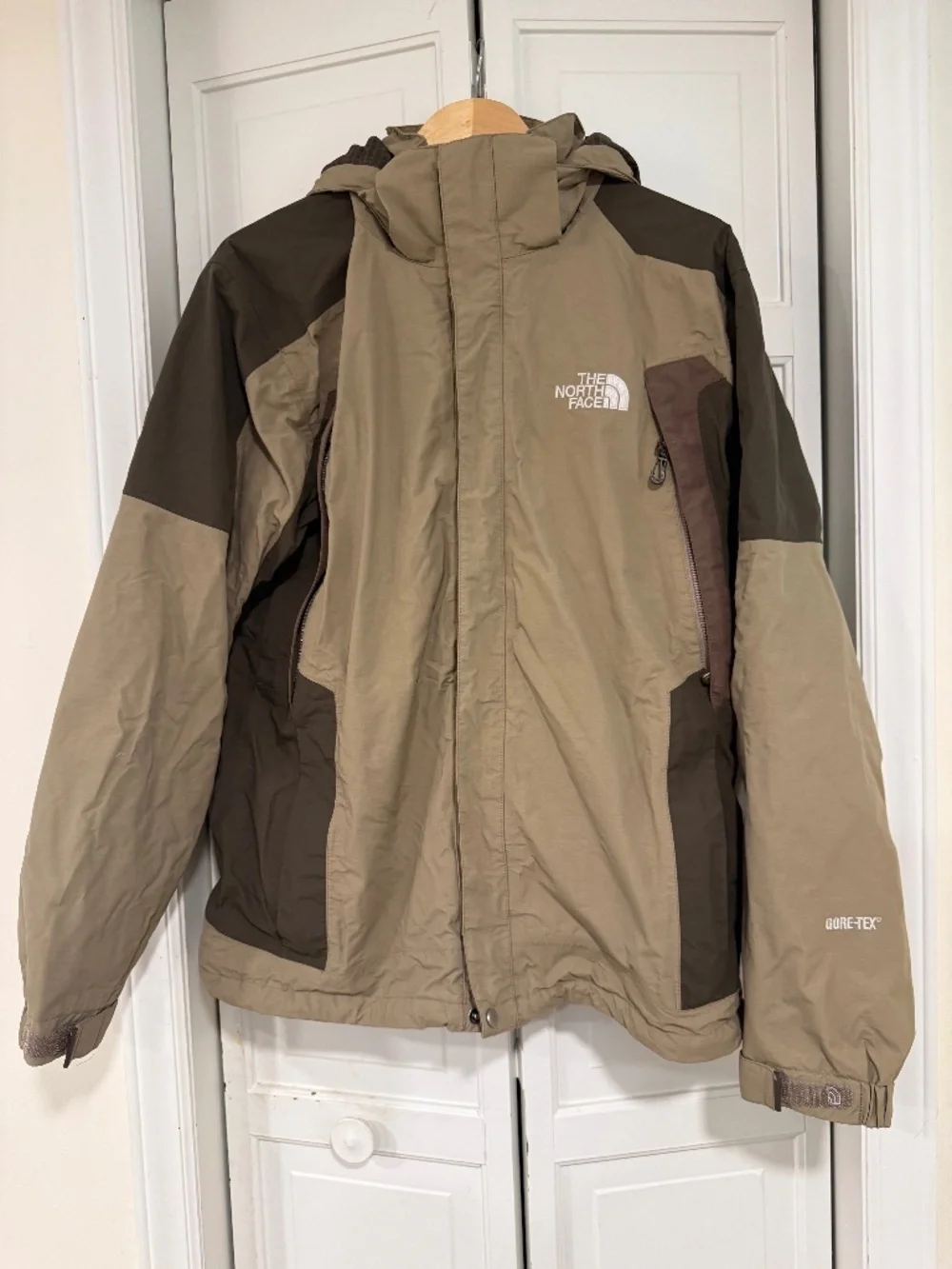 The North Face Gore-Tex Hooded Jacket Brown Tan Men’s
